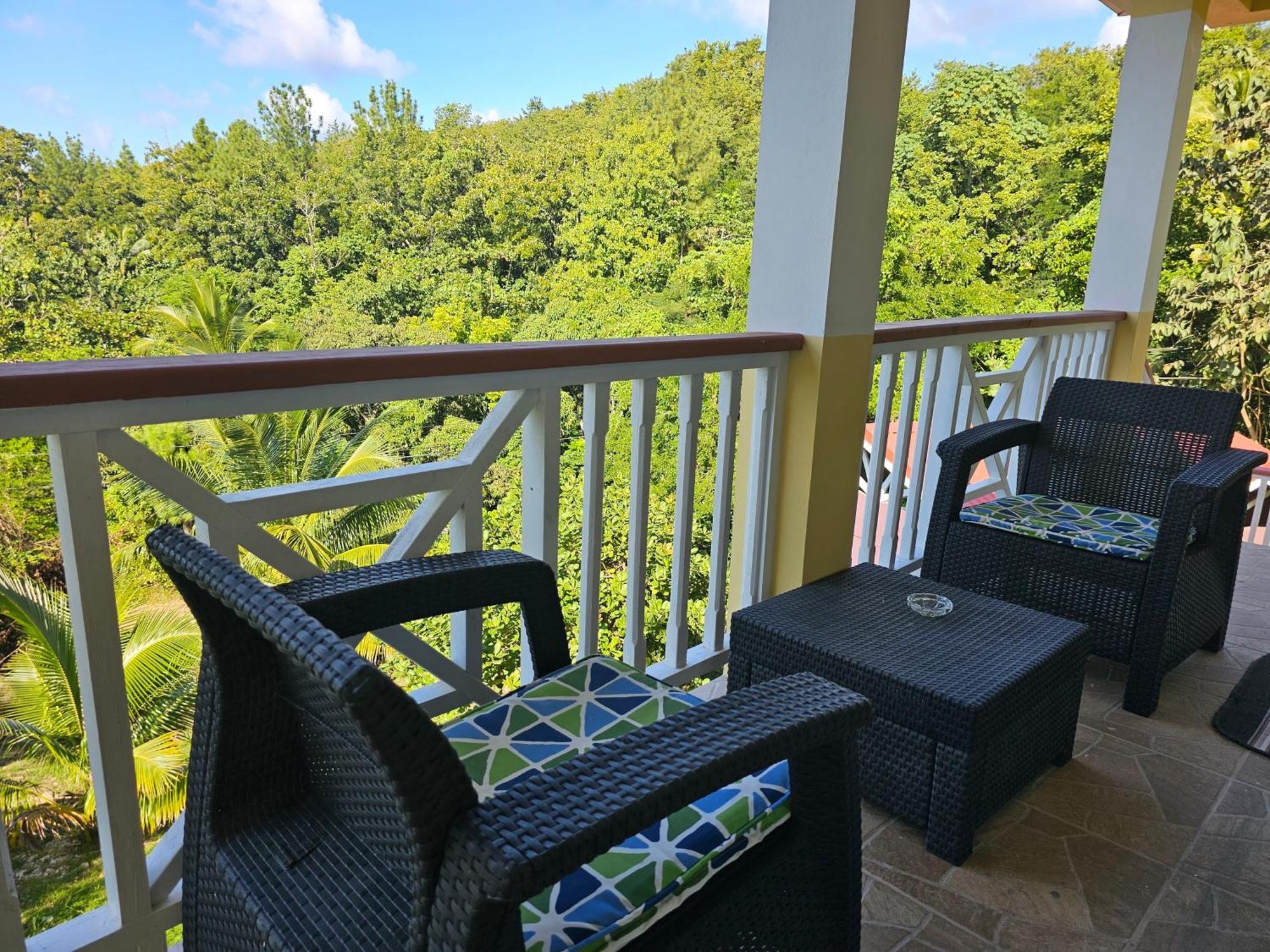 Royal Escape - 2 Apartamento Anse La Raye Exterior foto