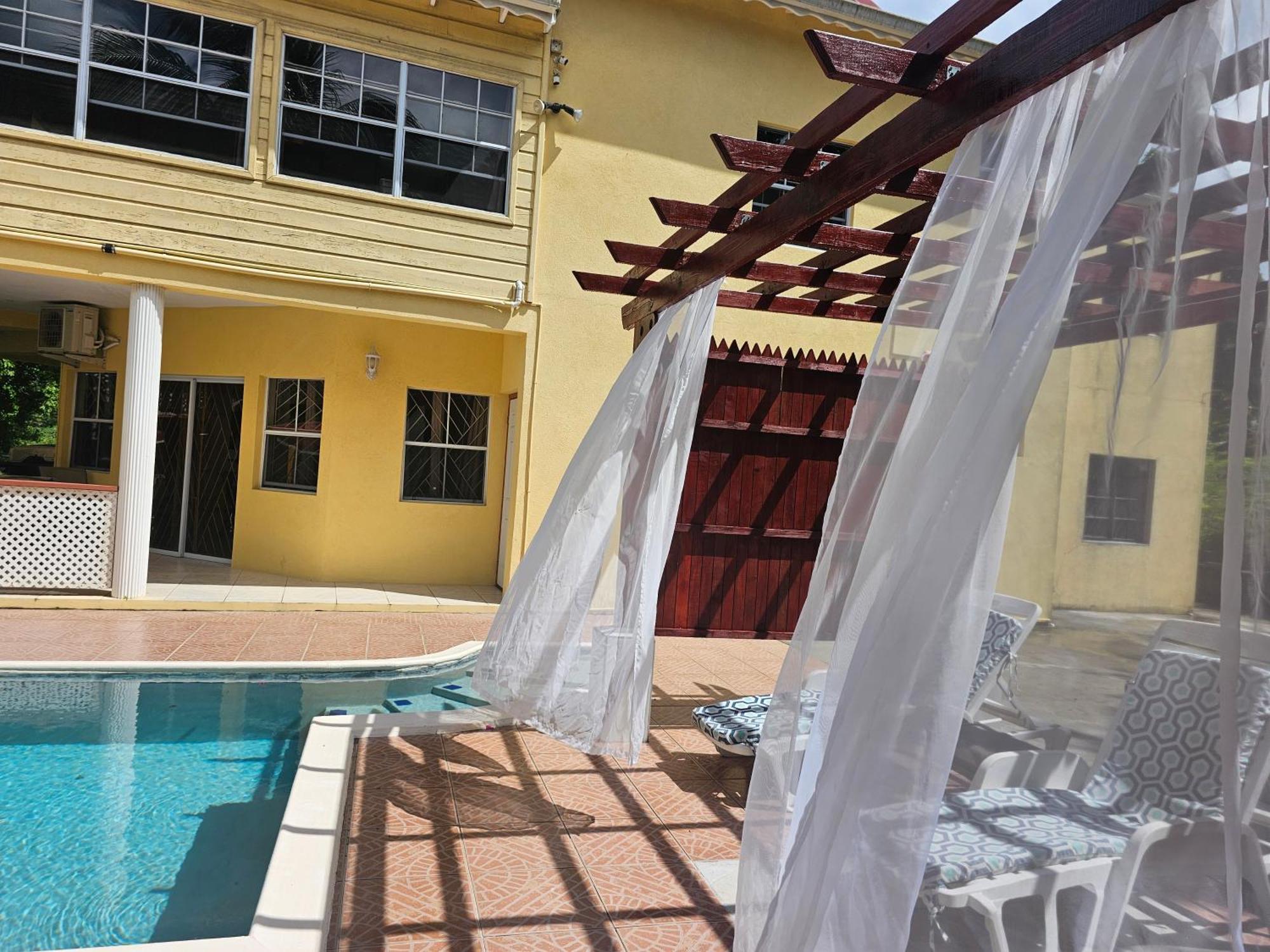 Royal Escape - 2 Apartamento Anse La Raye Exterior foto