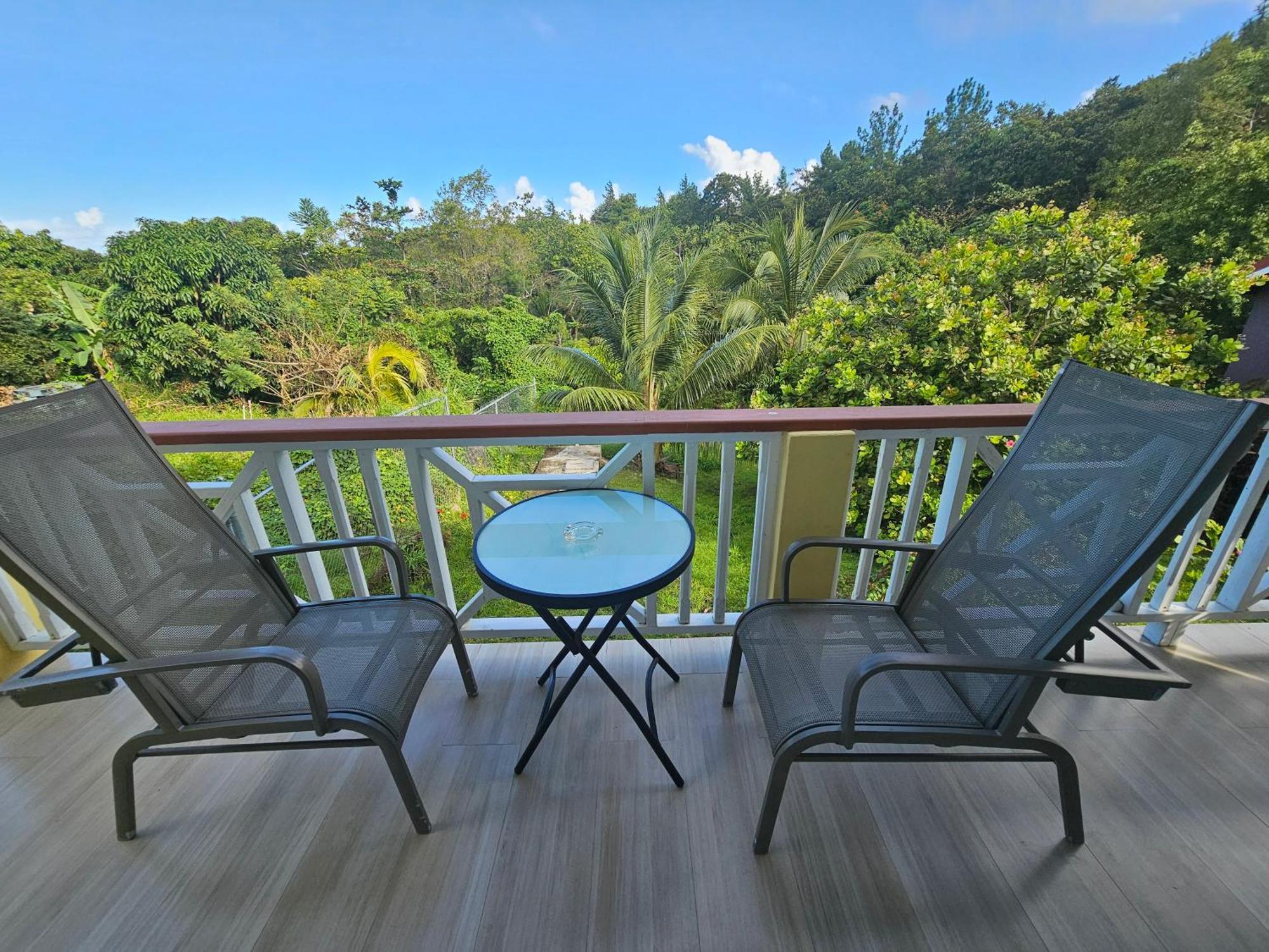 Royal Escape - 2 Apartamento Anse La Raye Exterior foto